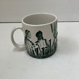GIRL SCOUTS 2006 MUG‎